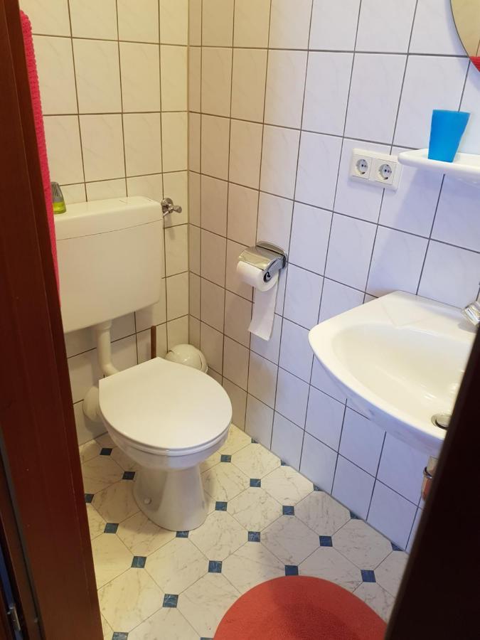 Apartamento Weingut Helmut Barzen Zell Exterior foto